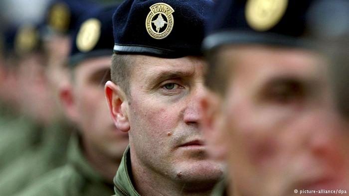 Streit um Kosovo-Armee: Parlament macht Weg frei zu vorgezogenen Wahlen