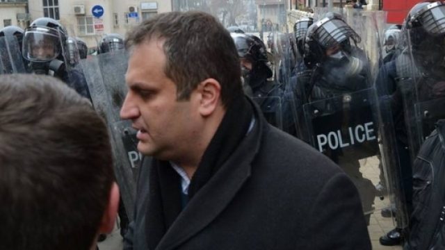 Ahmeti: Thaçi e ndihmoi Mustafën të kërcënojë qytetarët